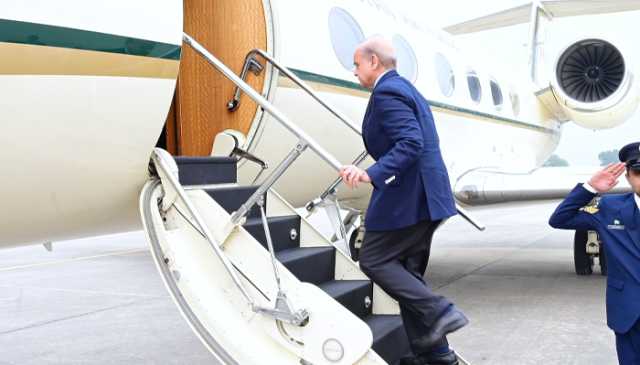 وزیراعظم 2 روزہ سرکاری دورے پر بیلاروس روانہ، نواز شریف بھی ہمراہ