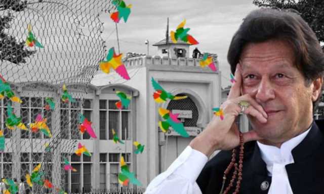 عید سے قبل عمران خان کا سامان اڈیالہ جیل پہنچا دیا گیا