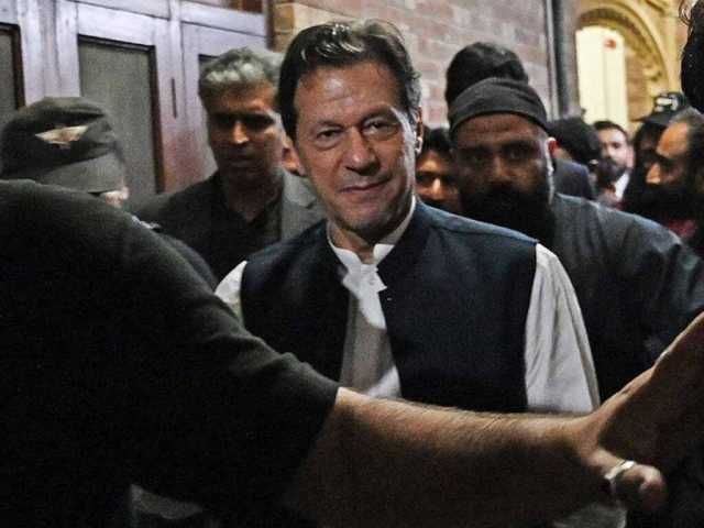 عمران خان سے ہفتے میں دو دن ملاقات بحال ،میڈیا ٹاک نہ کرنے کا حکم