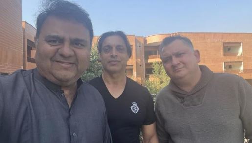 Nauman Niaz, Shoaib akhtar and Fawad Chaudhry